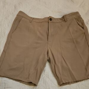 Ytue Classic Men's Tan Shorts